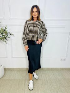 FALDA SATINADA NEGRA