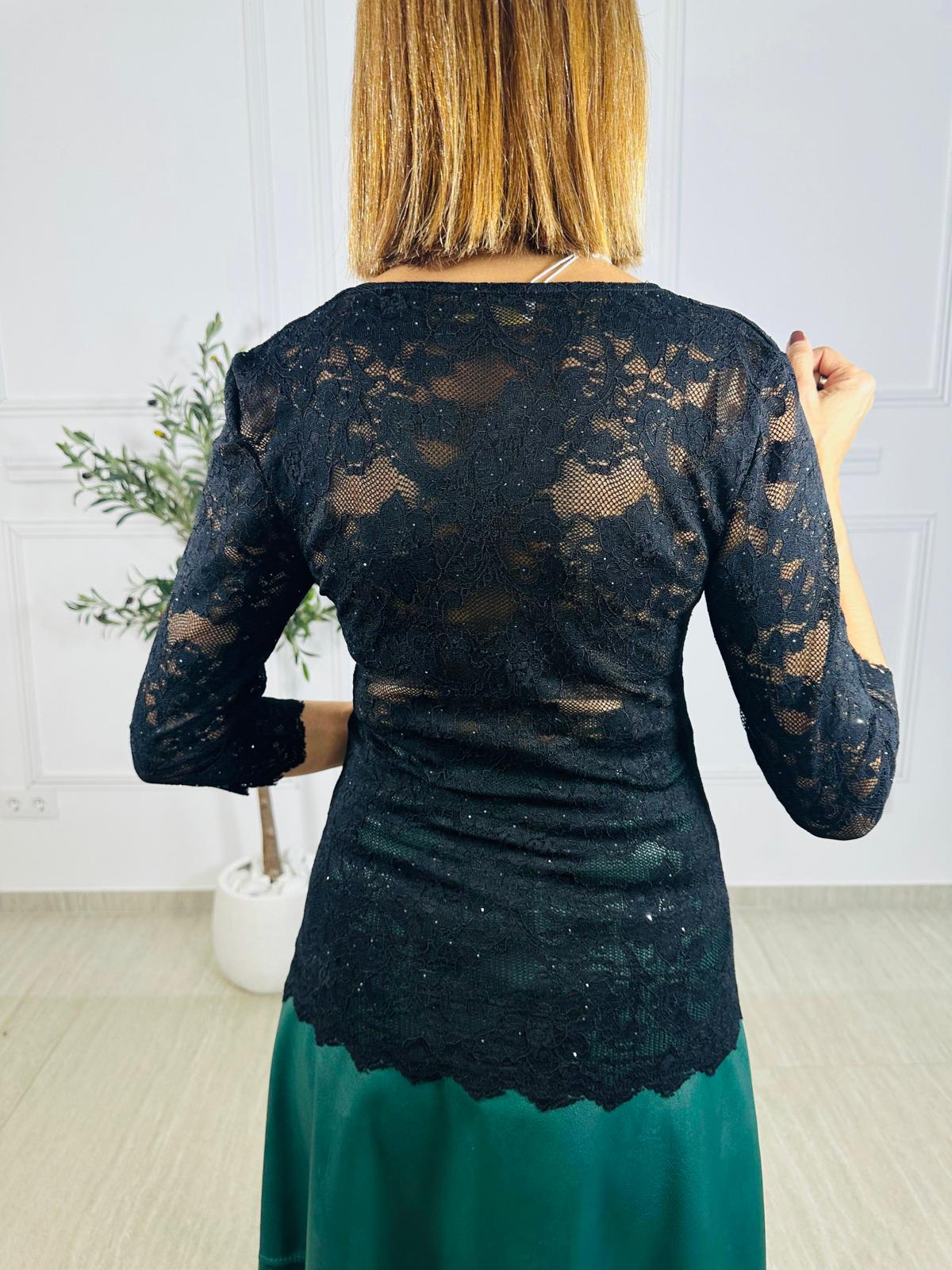 sueter encaje y strass