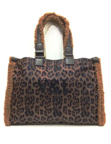 Bolso shopper bandolera mujer Victorio&Lucchino Aura Leo marrón animal print, en piel sintética blandita con detalles de borreguillo. Con asas cortas y bandolera larga, elegante y versátil. Oliva Valencia