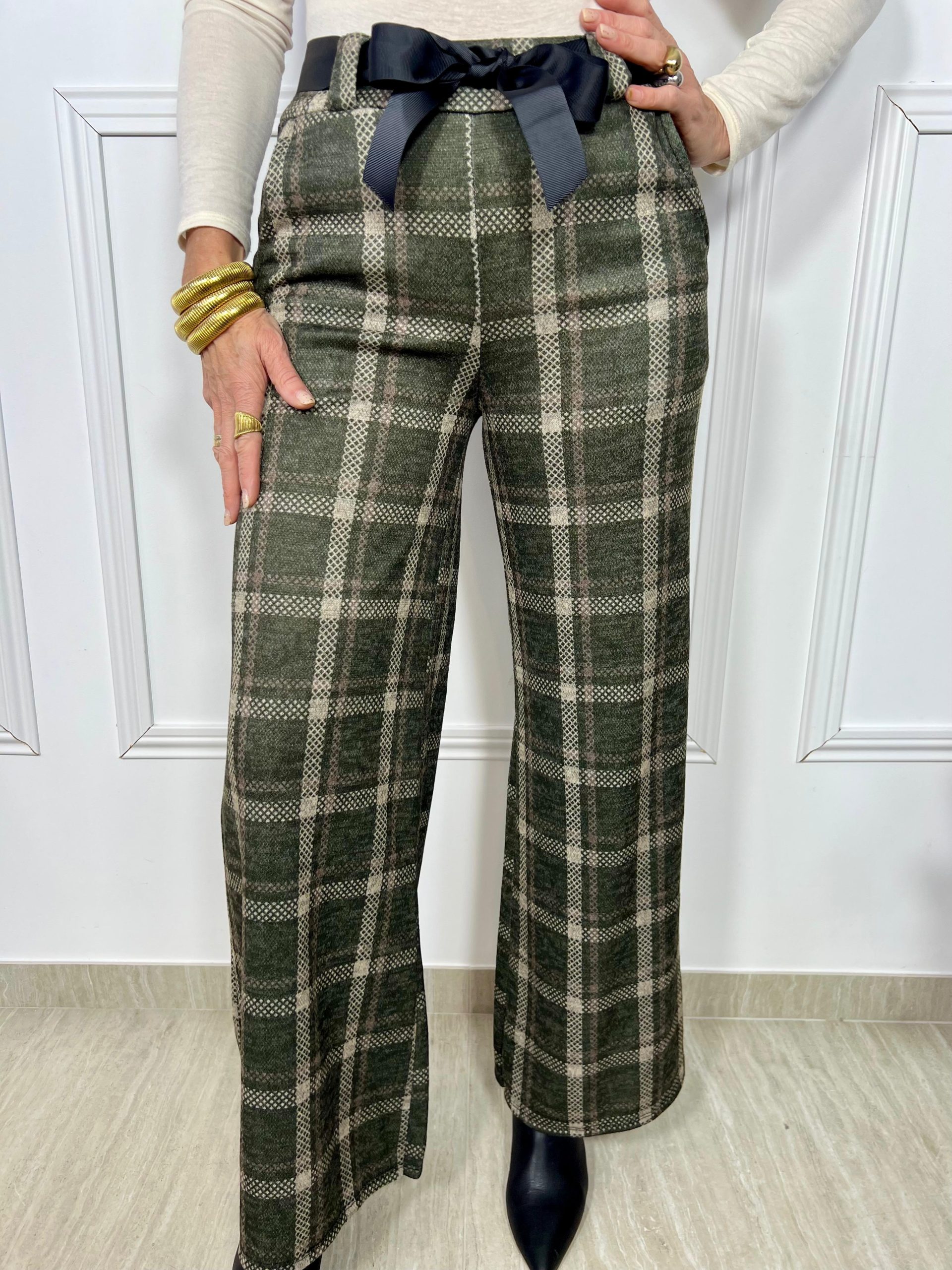 Pantalón Recto de Cuadros en Tonos Verdes y Beige