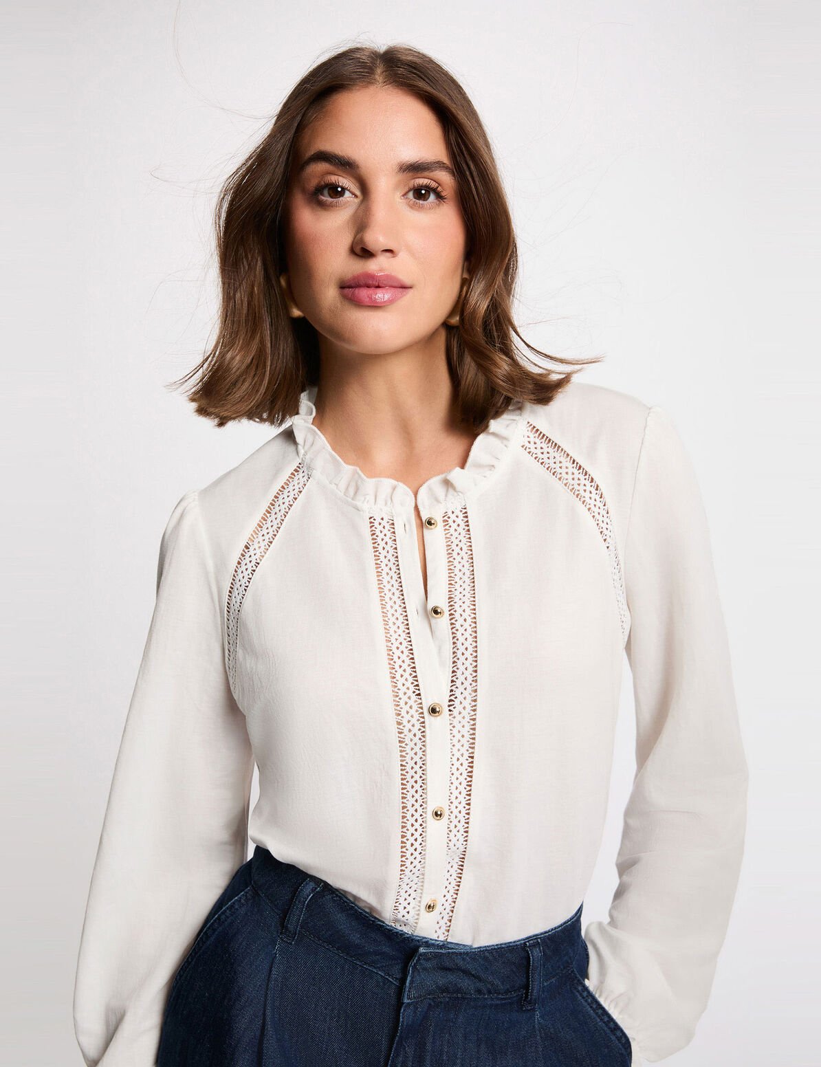 Camisa encaje cuello alto blanco mujer Morgan Corte recto Cuello alto Mangas largas Botones Oliva, Valencia,Gandia, Denia