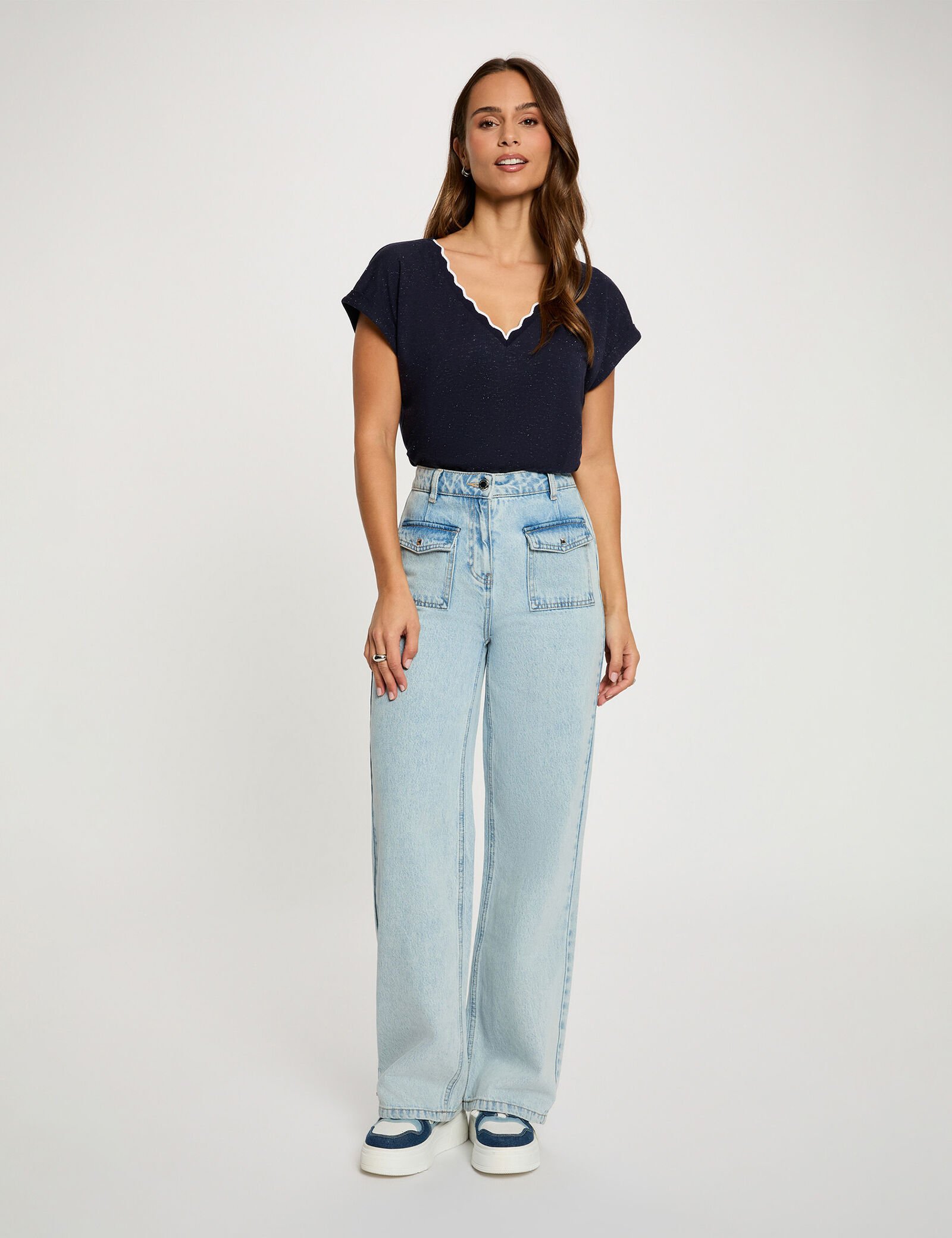 Camiseta cuello v manga corta azul marino. Oliva Valencia Denia Gandia Original regals